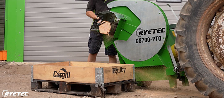 COUPER DES BÛCHES COMME UN PRO | PRÉSENTATION RYETEC – SCIE ROBUSTE ET CONVOYEUR